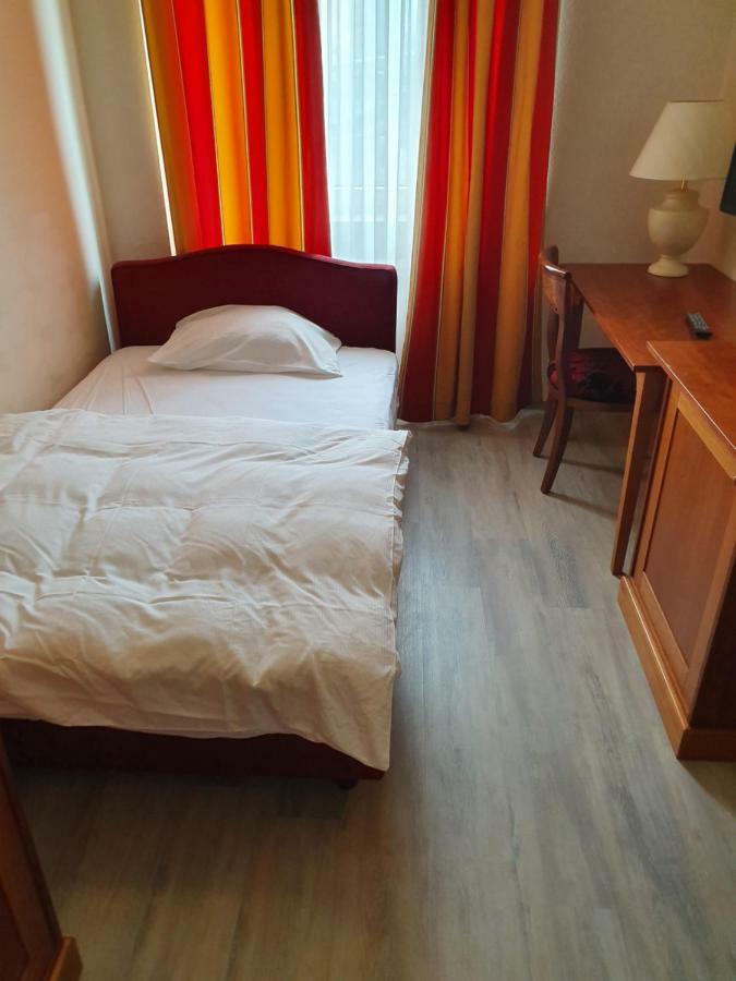 Hotel-Events Adlerpalast Rüsselsheim Zewnętrze zdjęcie