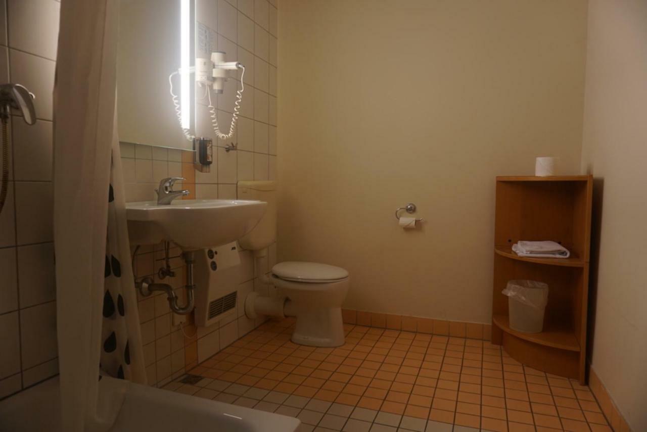 Hotel-Events Adlerpalast Rüsselsheim Zewnętrze zdjęcie